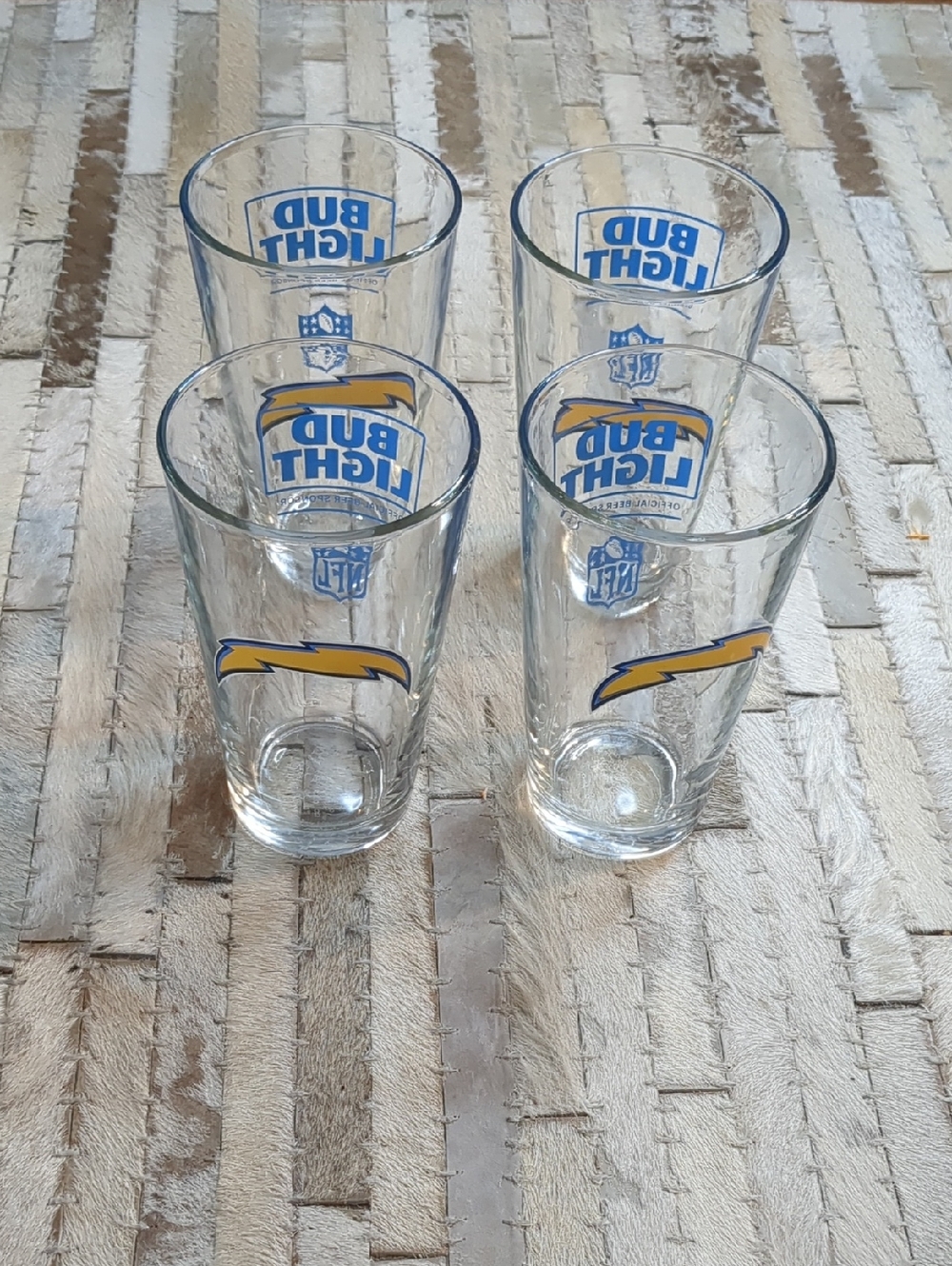 NFL Los Angeles Chargers Bud Light Pint Glasses Set Of (4)
